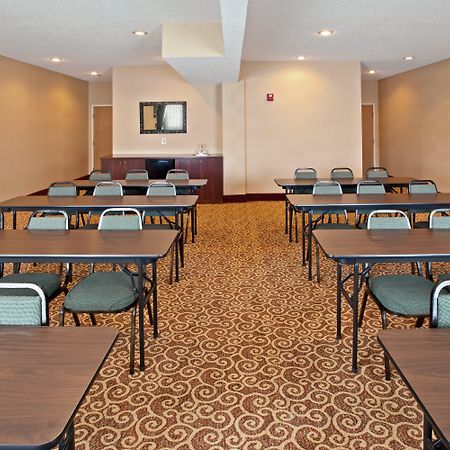 Holiday Inn Express Hotel & Suites Cincinnati-North/Sharonville Zewnętrze zdjęcie