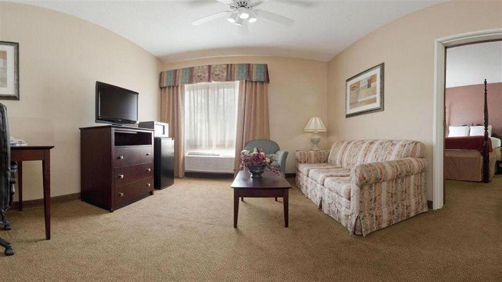Holiday Inn Express Hotel & Suites Cincinnati-North/Sharonville Zewnętrze zdjęcie