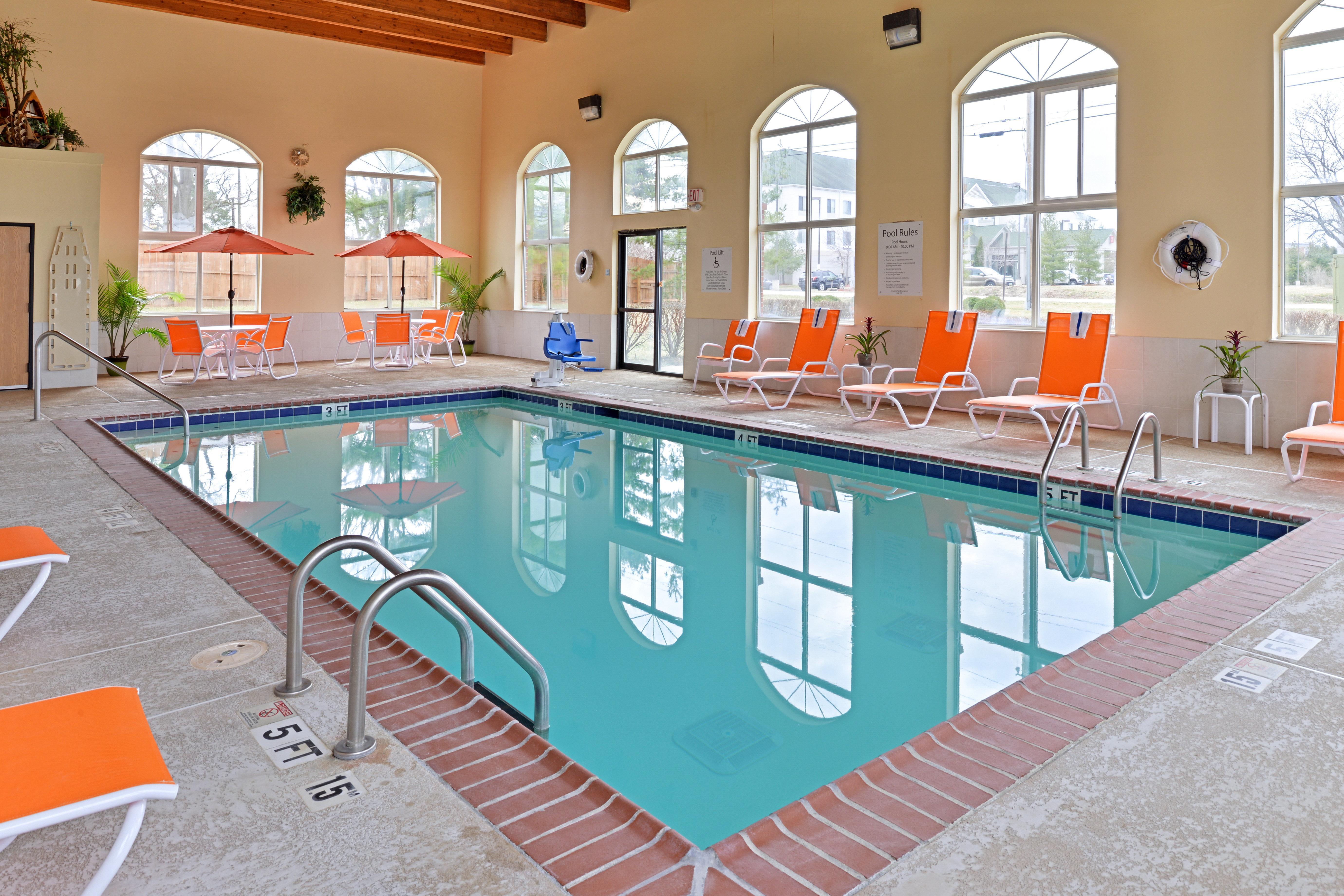 Holiday Inn Express Hotel & Suites Cincinnati-North/Sharonville Zewnętrze zdjęcie