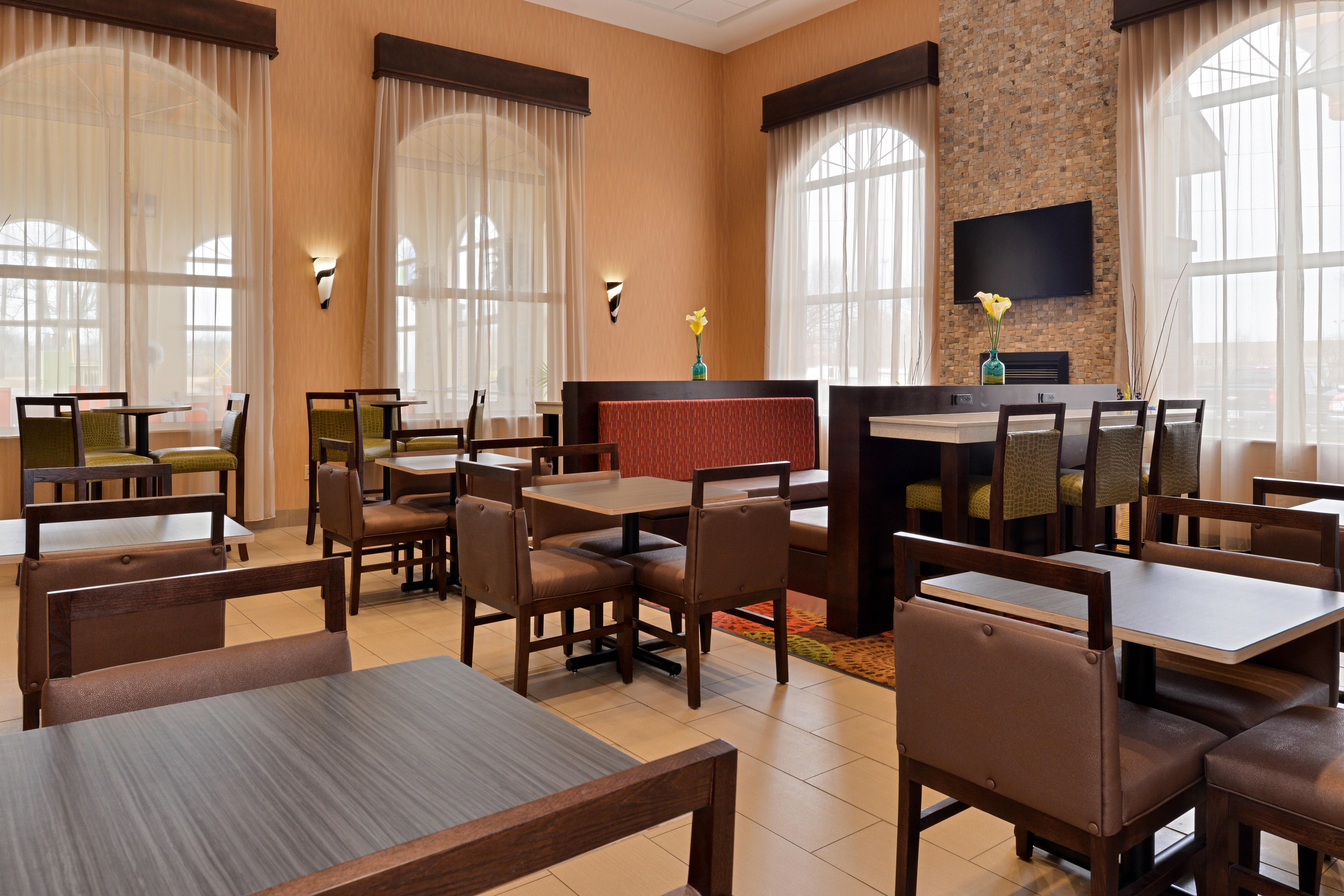 Holiday Inn Express Hotel & Suites Cincinnati-North/Sharonville Zewnętrze zdjęcie