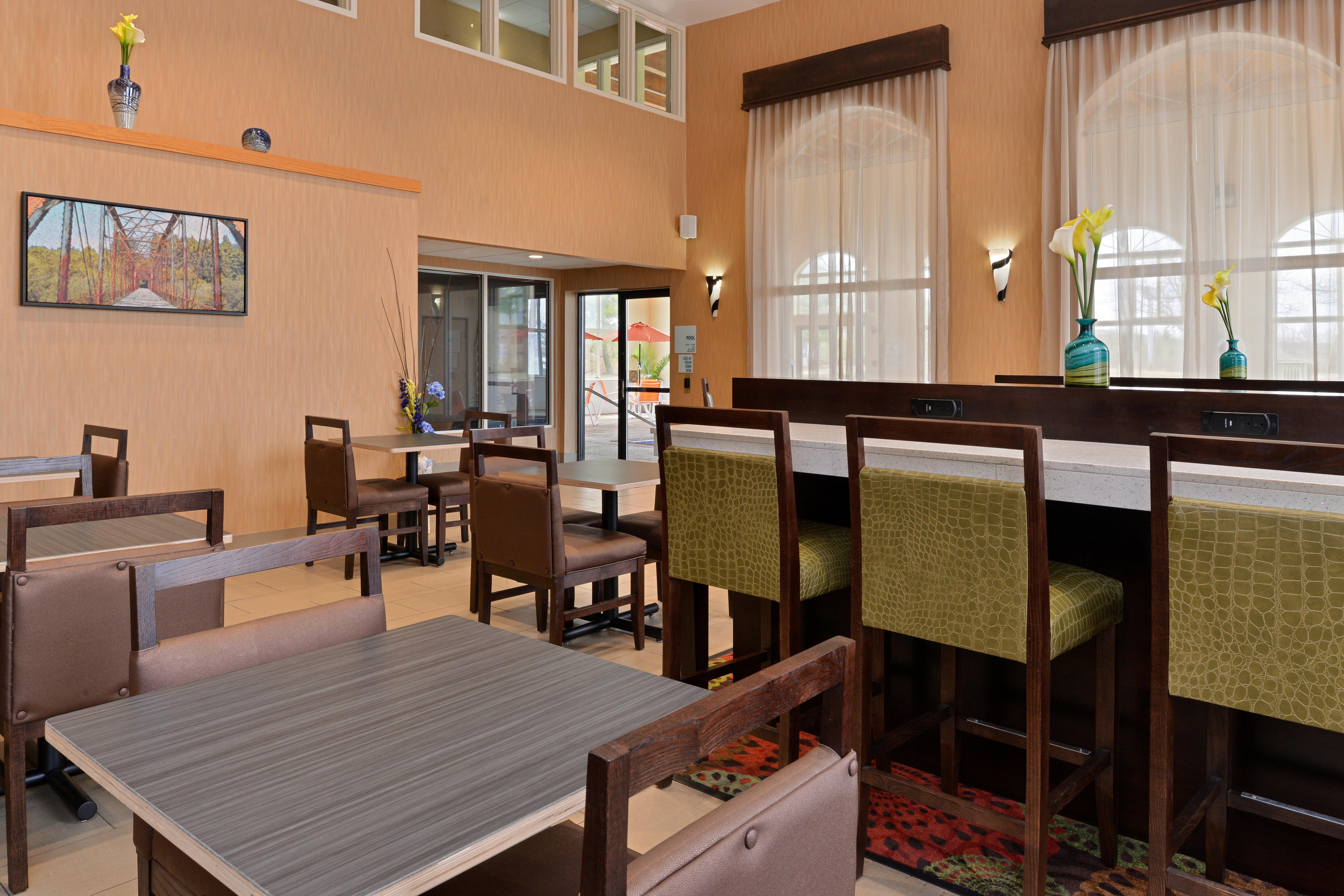 Holiday Inn Express Hotel & Suites Cincinnati-North/Sharonville Zewnętrze zdjęcie