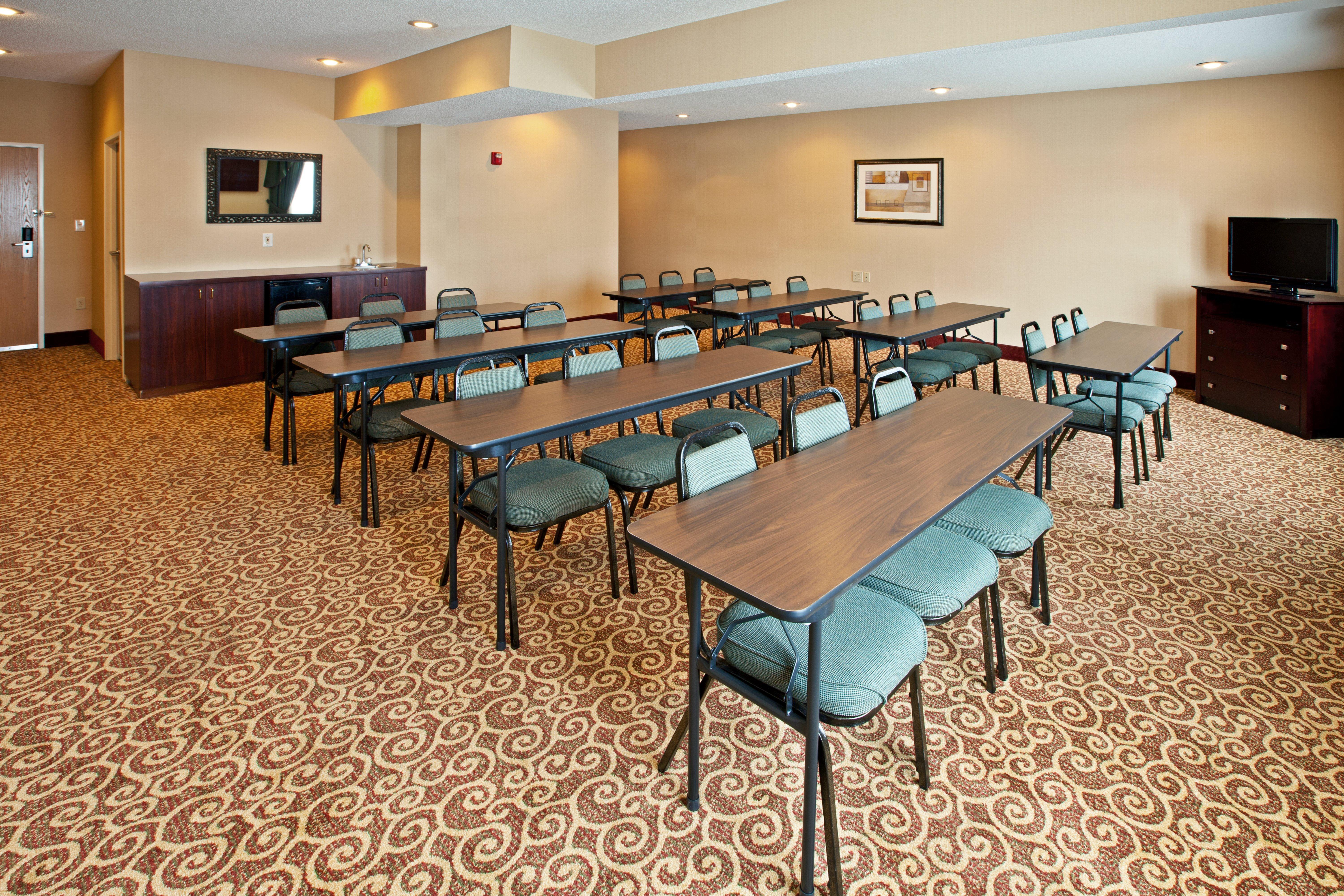 Holiday Inn Express Hotel & Suites Cincinnati-North/Sharonville Zewnętrze zdjęcie