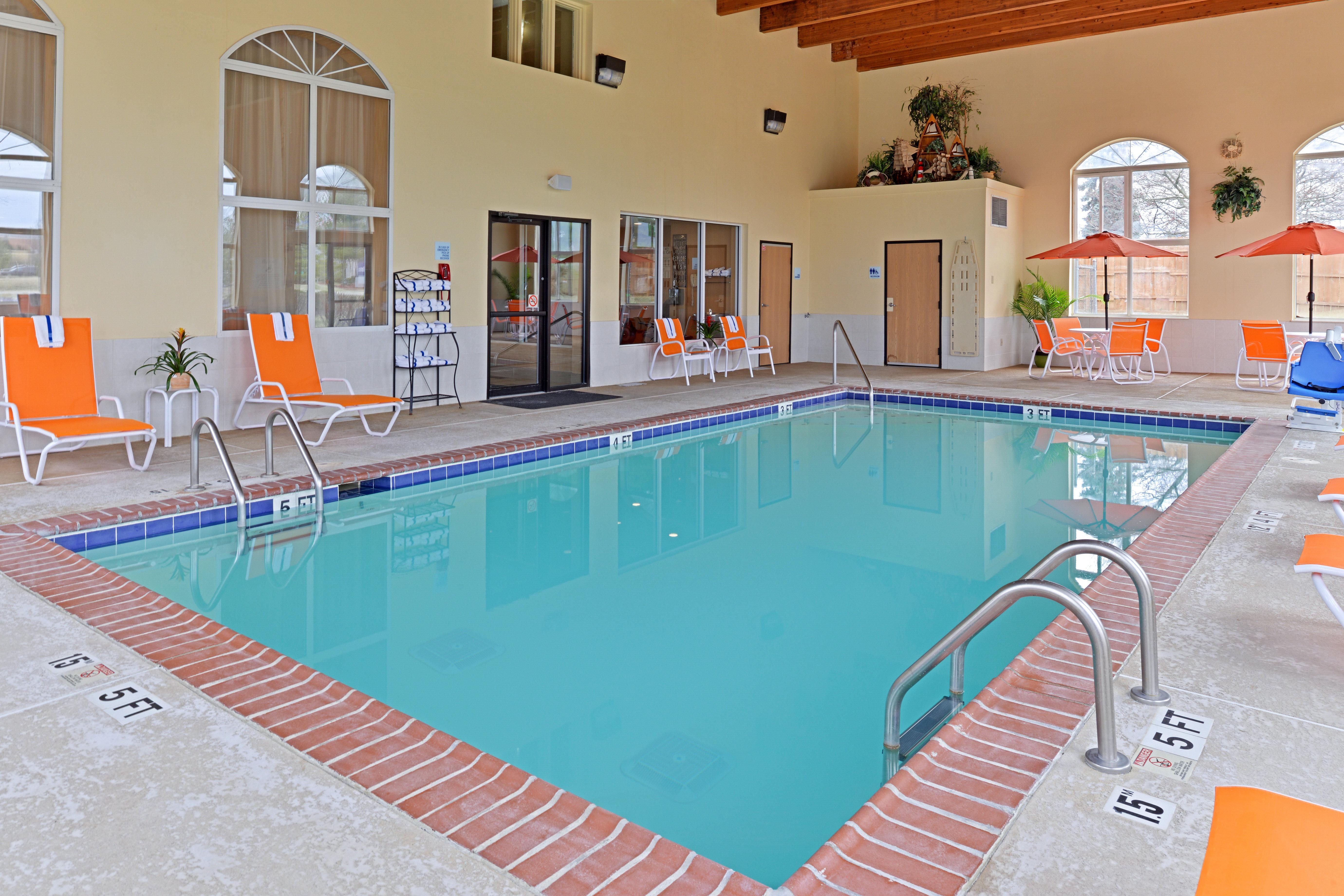 Holiday Inn Express Hotel & Suites Cincinnati-North/Sharonville Zewnętrze zdjęcie