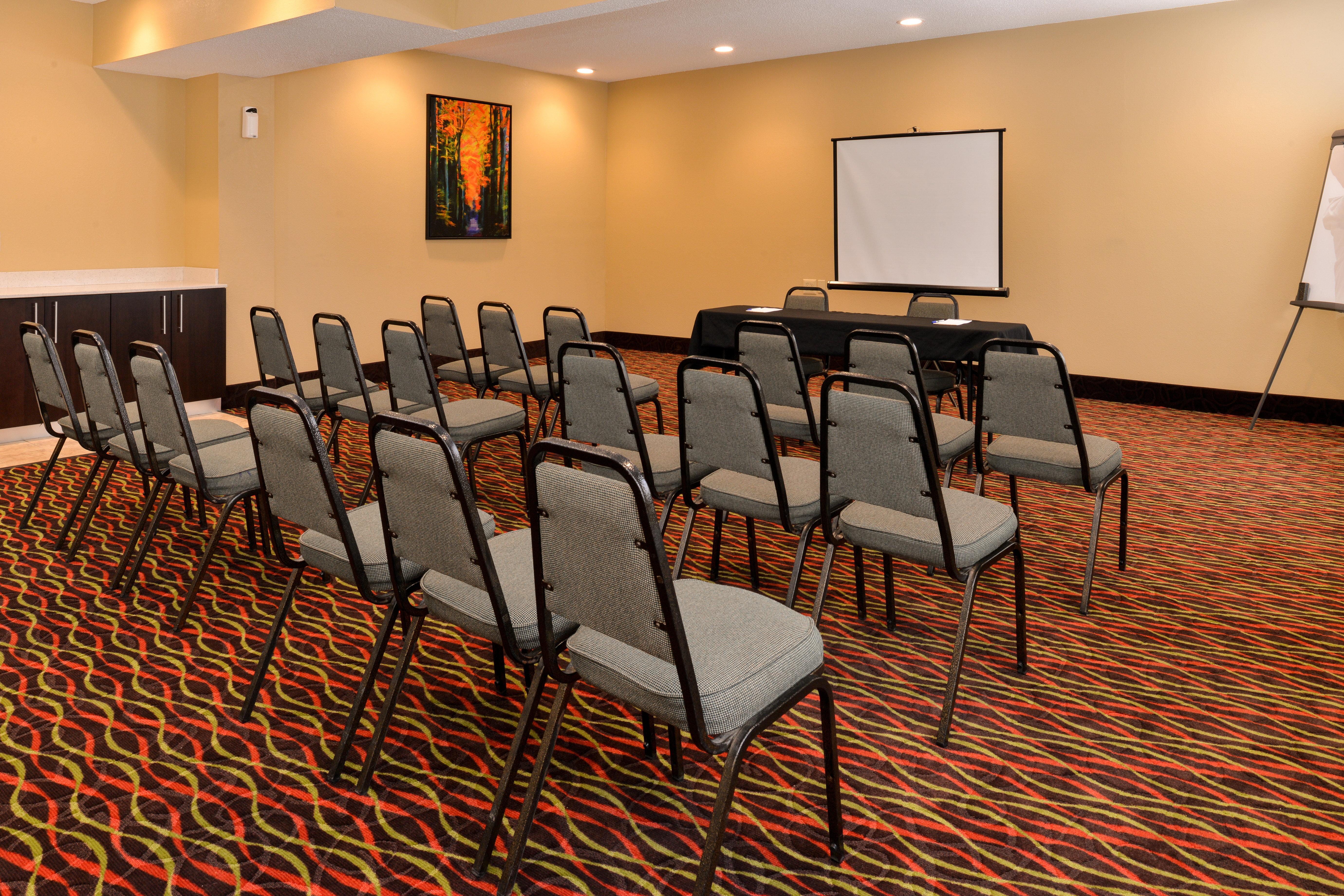 Holiday Inn Express Hotel & Suites Cincinnati-North/Sharonville Zewnętrze zdjęcie
