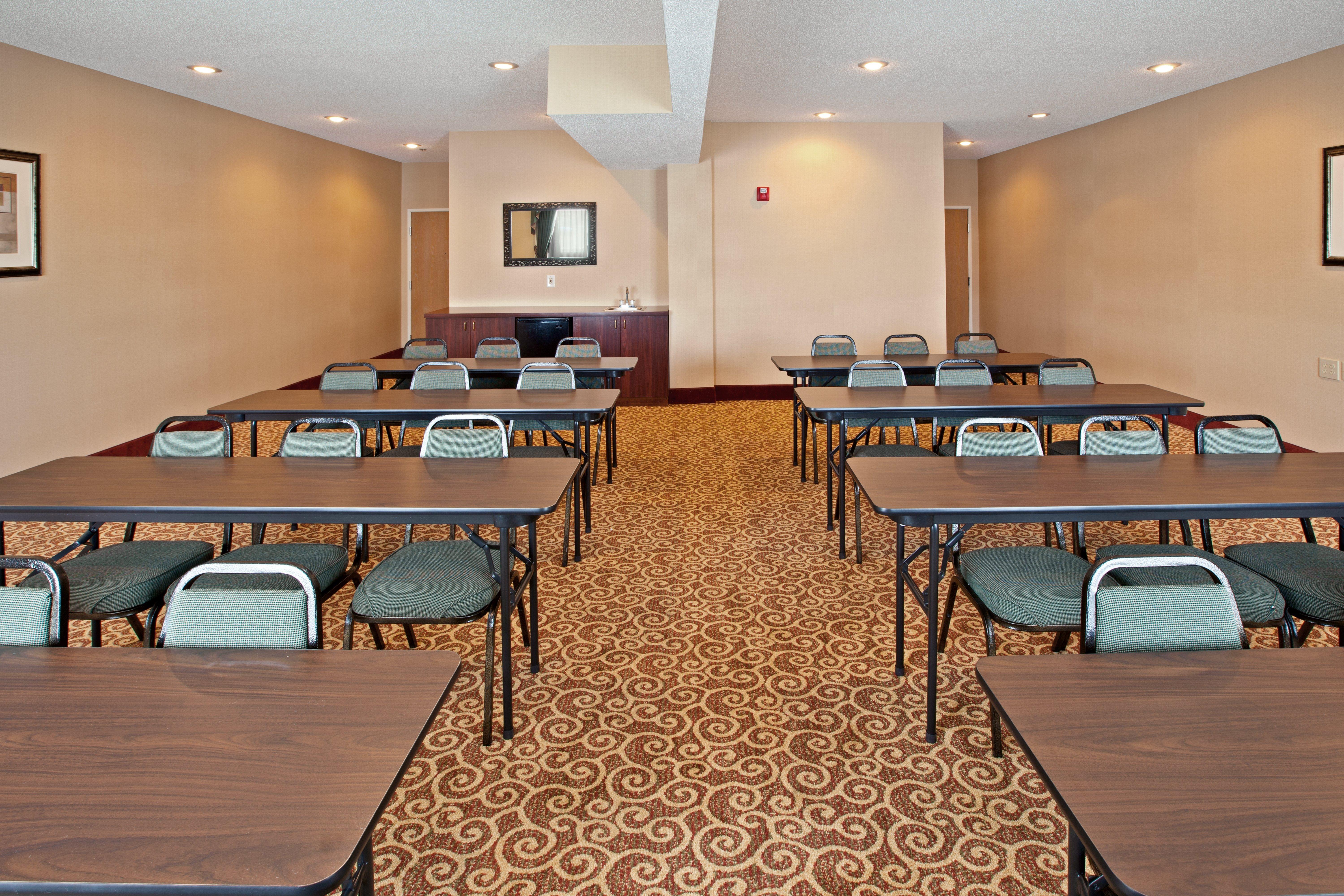 Holiday Inn Express Hotel & Suites Cincinnati-North/Sharonville Zewnętrze zdjęcie