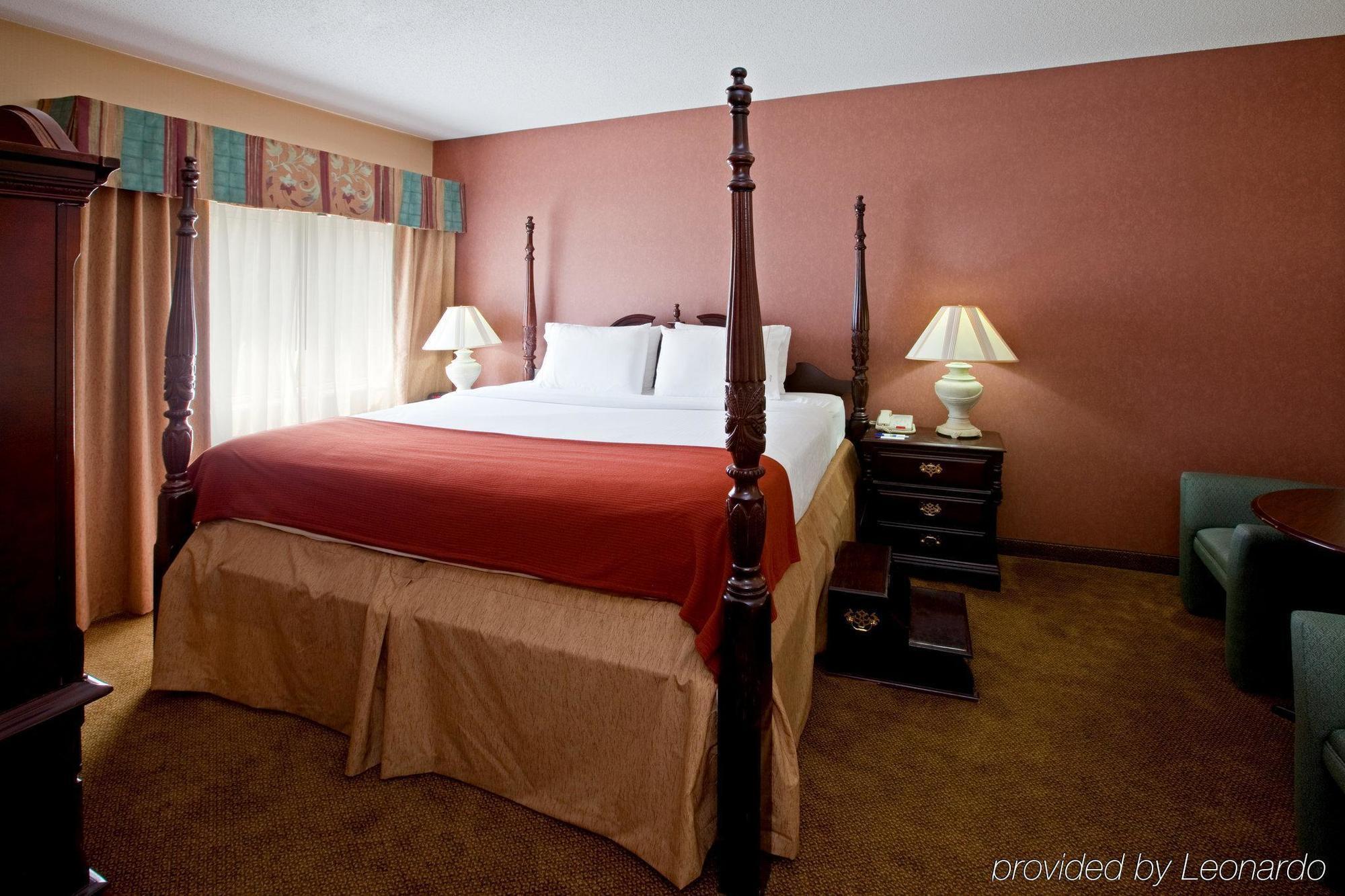 Holiday Inn Express Hotel & Suites Cincinnati-North/Sharonville Zewnętrze zdjęcie