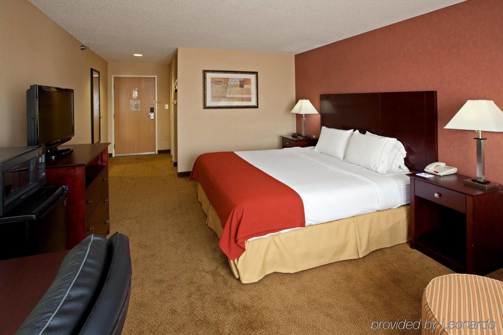 Holiday Inn Express Hotel & Suites Cincinnati-North/Sharonville Zewnętrze zdjęcie